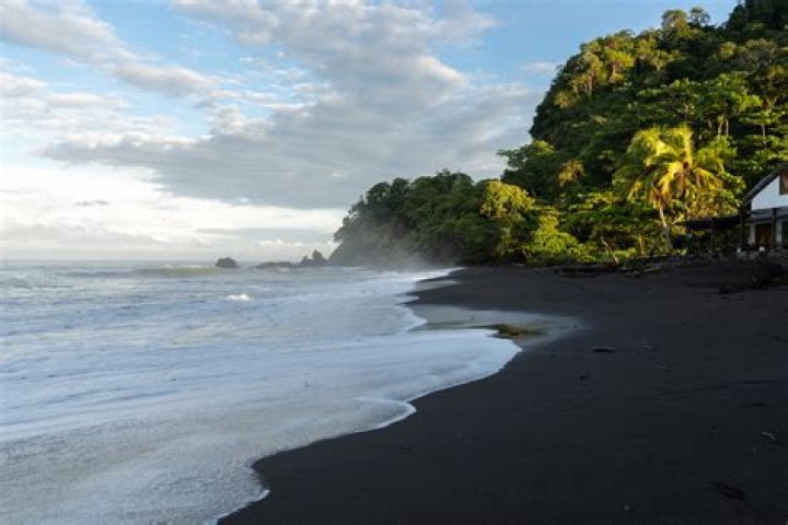 Are all beaches in Costa Rica black sand?