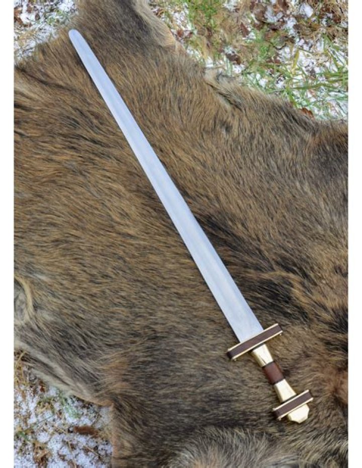 What is a blunt sword?